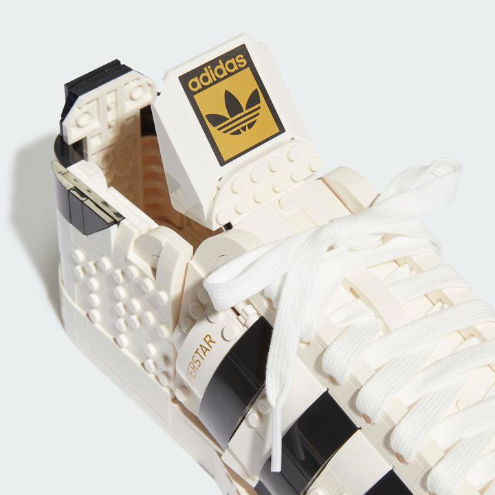 Produktbild LEGO Adidas Originals Superstar (10282, LEGO Icons)