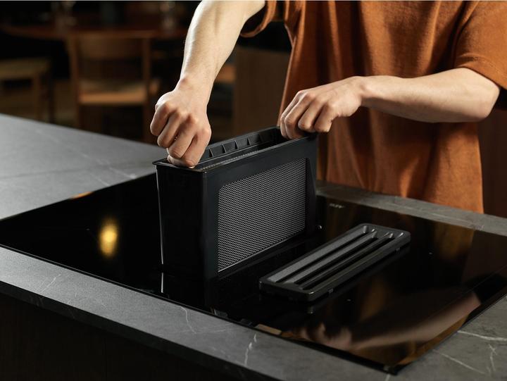 Image du produit AEG CCE84543FB (78 cm, Table de cuisson à induction)