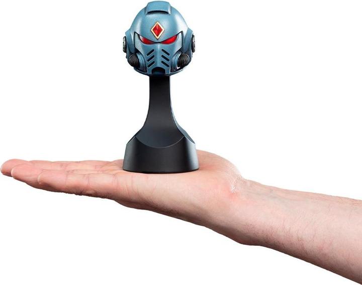 Actual product image Weta Workshop Warhammer 40,000 Replica 1/4 Space Wolves Helmet 12 cm