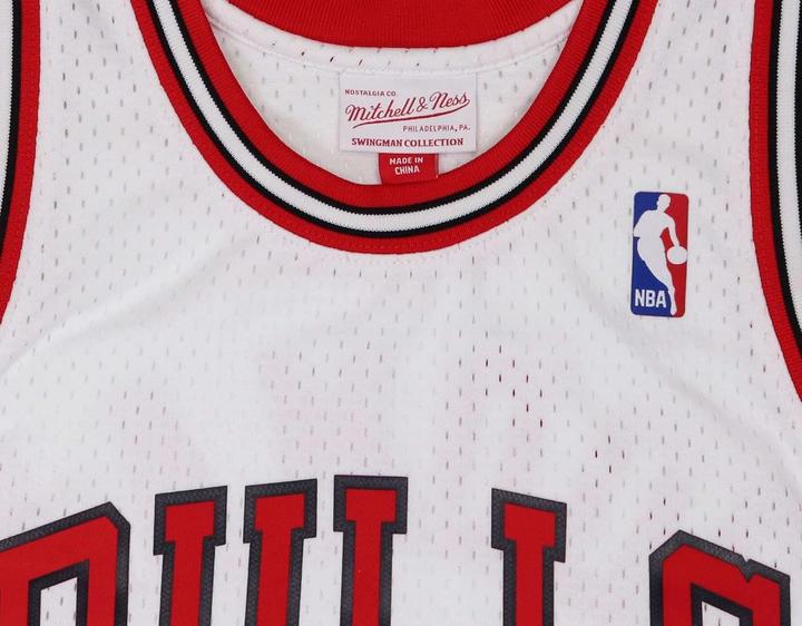 Produktbild Mitchell & Ness NBA Chicago Bulls Dennis Rodman Swingman Trikot Herren (S)