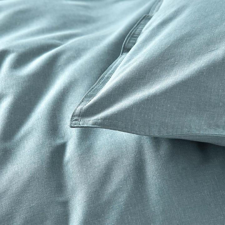 Actual product image Traumschlaf Basic Chambray (Bedding set, 135x200 cm + 80x80 cm)