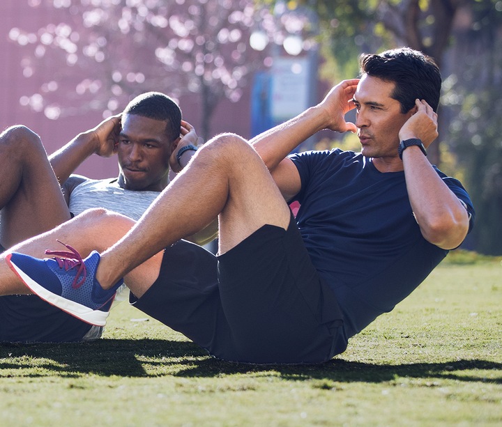 Produktbild Fitbit Sport Band (18 mm, Elastomer, Charge 3, Charge 4)