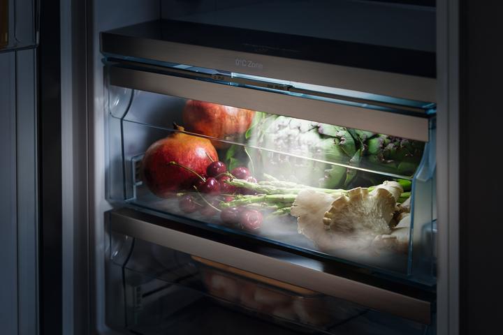 Actual product image Miele K 7377 B (191 l)