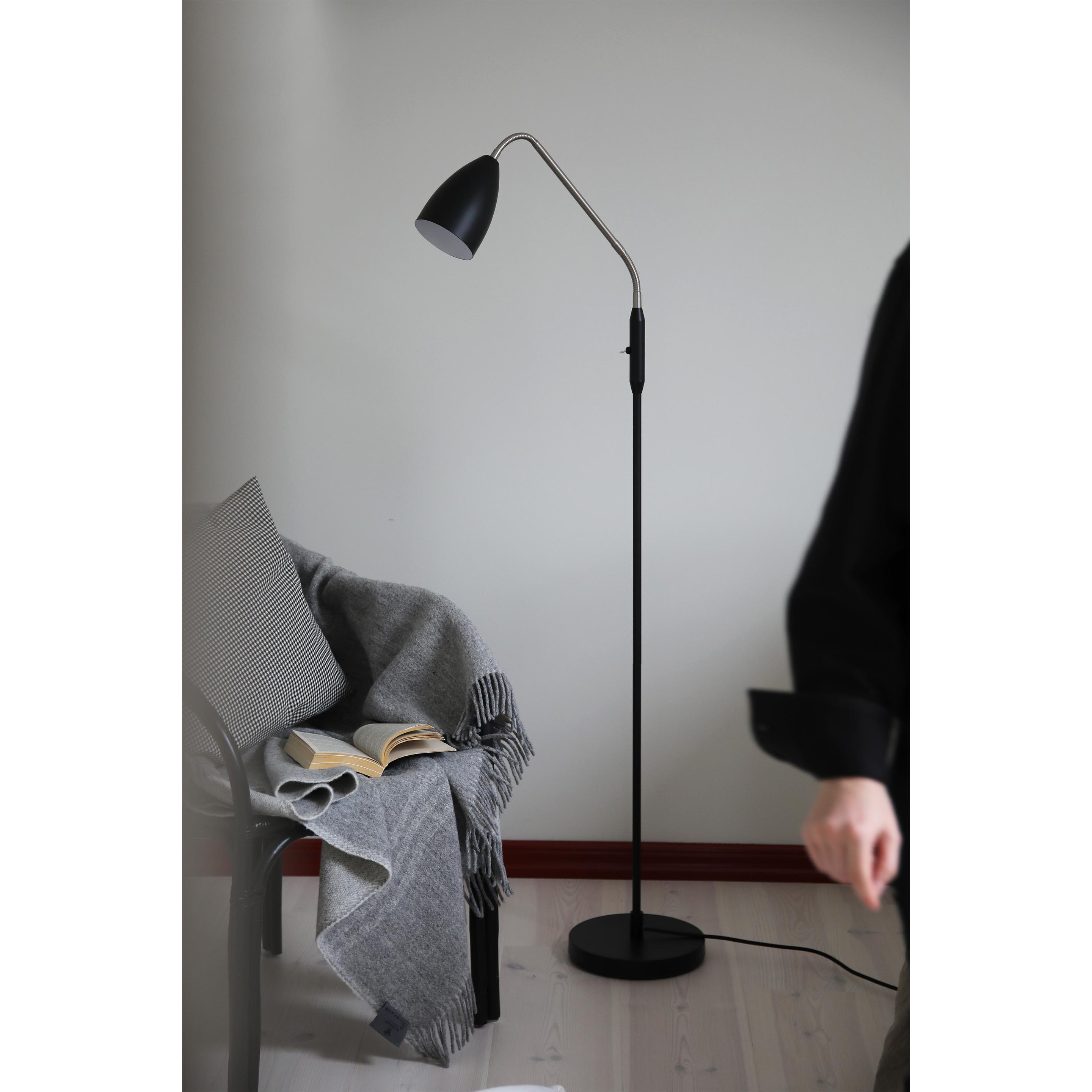 Markslöjd, Lampada a stelo, PATRO Floor 3-Step LED Black
