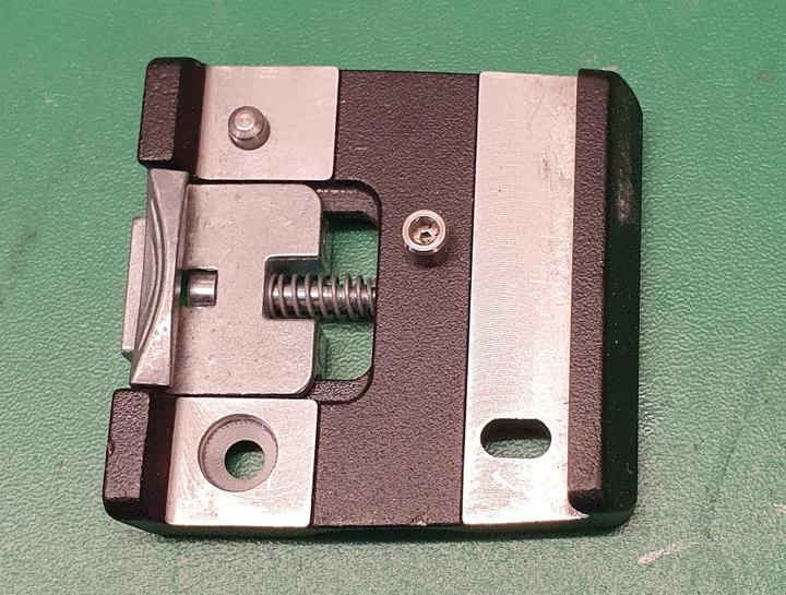 Produktbild Gitzo Halterung Schnellwechseleinheit (Stativ Schnellwechselplatte)