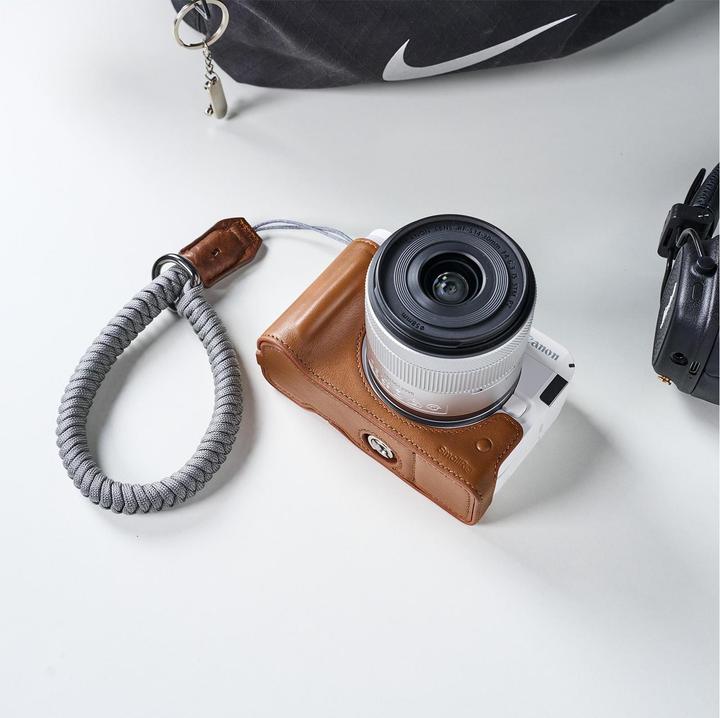 Actual product image SmallRig Leather Half Case Kit Braun
