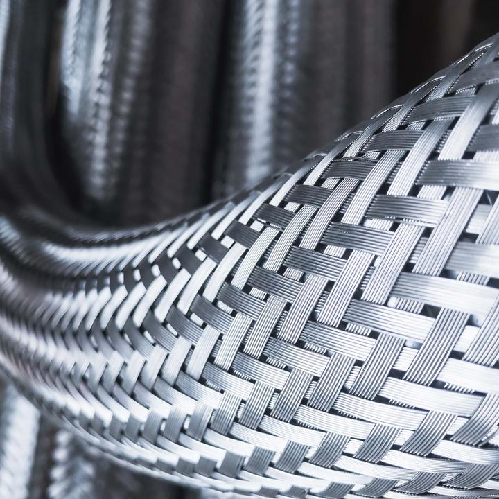 Produktbild Wiltec Stahlflex-Wasserschlauch 0.5m DN25 33,7mm für Hauswasserwerke