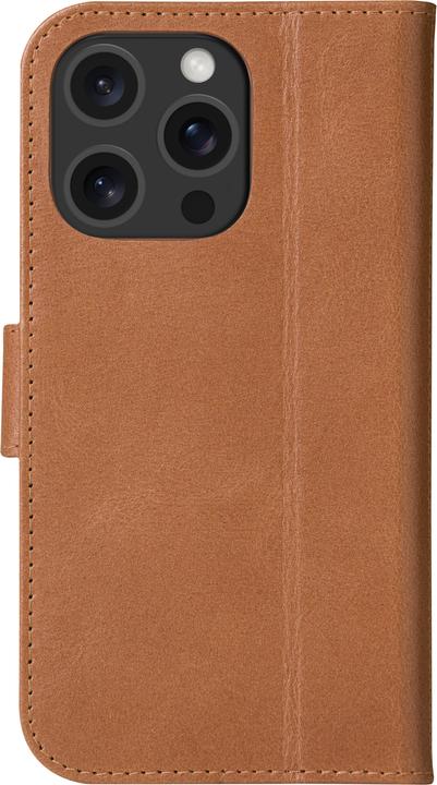 Actual product image dbramante1928 Copenhagen (Apple iPhone 16 Pro)