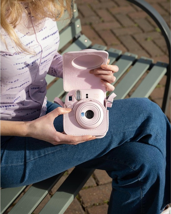 Actual product image Fujifilm instax Mini 12 (Camera case, 1.84 l)