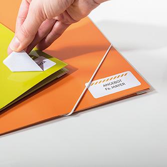 Actual product image Avery Universal Labels