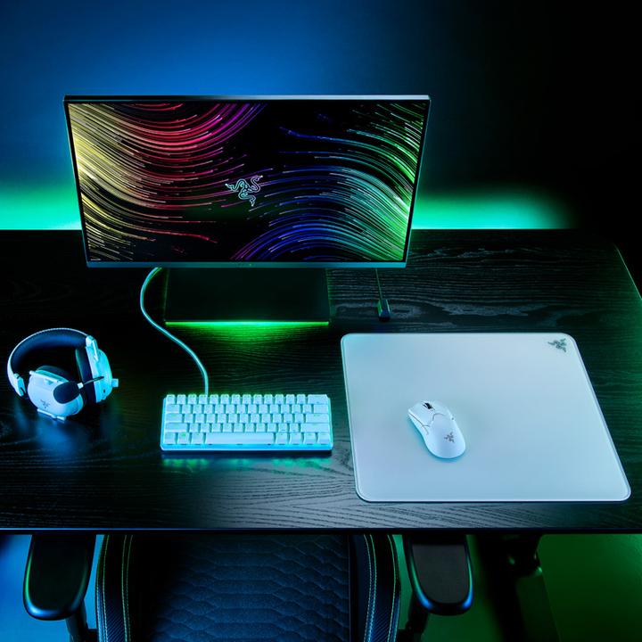 Actual product image Razer Atlas (L)