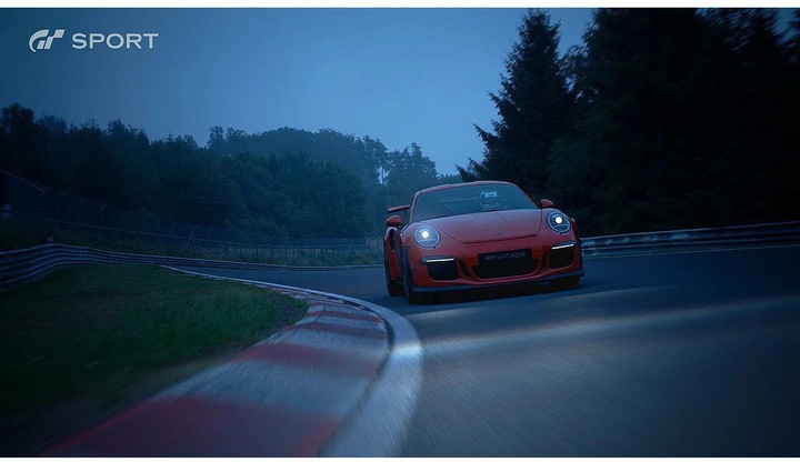 Immagine prodotto Sony PlayStation Hits: Gran Turismo Sport (PS4, Multilingue)