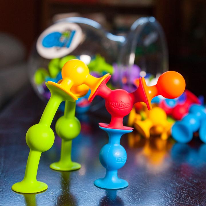 Productafbeelding Fat Brain Toys Squigz (Engels)