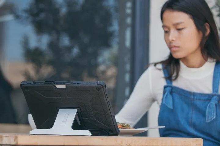 Produktbild UAG Metropolis (Microsoft Surface Pro 4, Microsoft Surface Pro 6, Microsoft Surface Pro 5, Microsoft Surface Pro 7, Microsoft Surface Pro 7+)