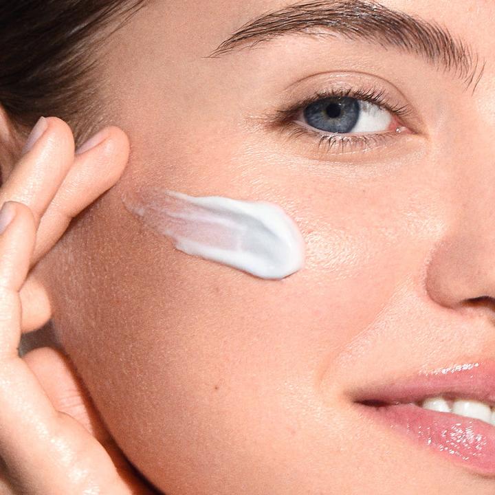 Actual product image Veralab Sensiblue Soothing And Anti-Redness Face Cream (45 ml, Day cream)