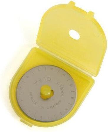 Actual product image Olfa 9453 (Replacement blade)