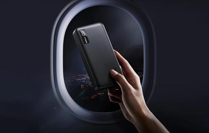 Actual product image Ugreen Two-Way Power Bank (20000 mAh, 20 W, 74 Wh)