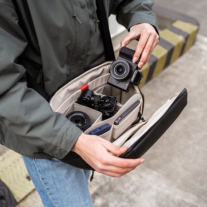 Image du produit Pgytech Etui pour appareil photo OneGo 6L bleu (Sac à bandoulière pour appareil photo, 6 l)