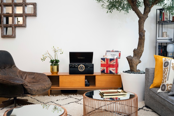 Actual product image Victrola Empire 6-in-1