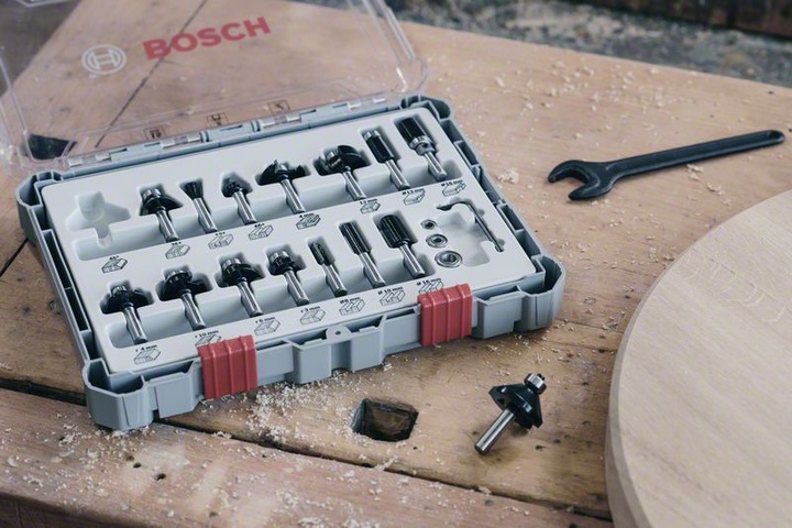 Produktbild Bosch Professional Zubehör 30-teiliges Fräser-Set, 6-mm-Schaft für Handfräsen