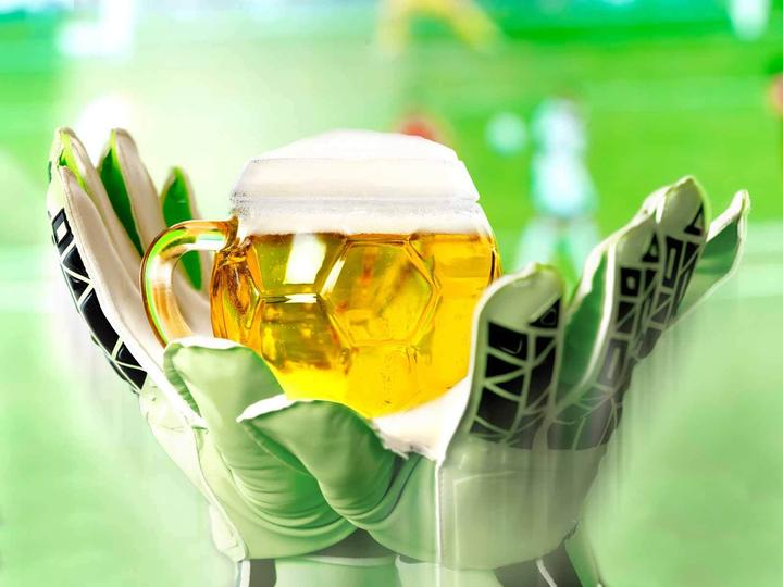 Produktbild Stölzle Bierkrug Fussball (0.40 l, 1x)