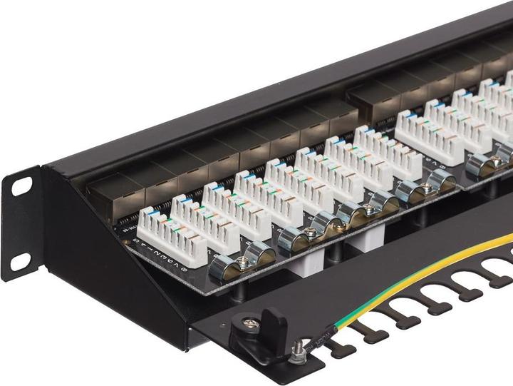Actual product image Netrack 104-19 patch panel 19 24