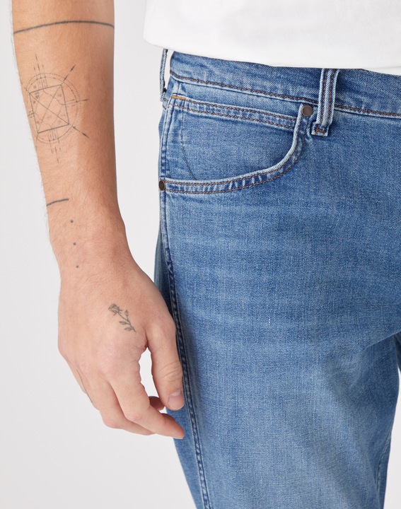 Actual product image Wrangler Greensboro (W40/L30)