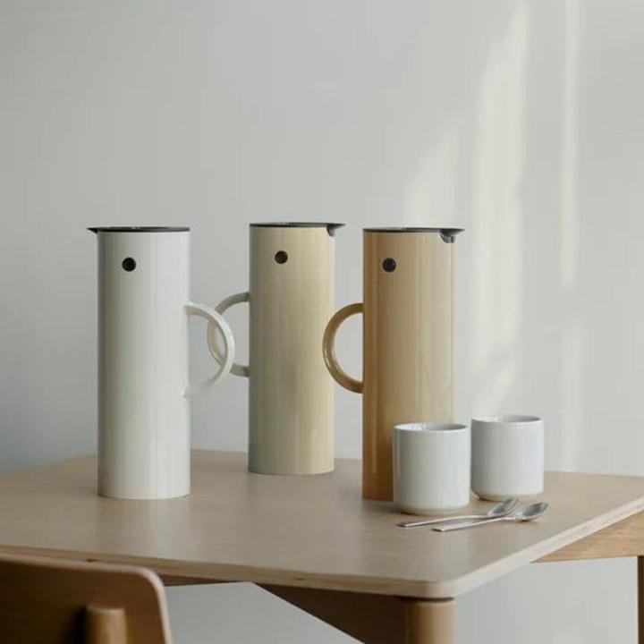 Image du produit Stelton EM77 Verseuse isolante 1 litre mellow yellow (1 l)