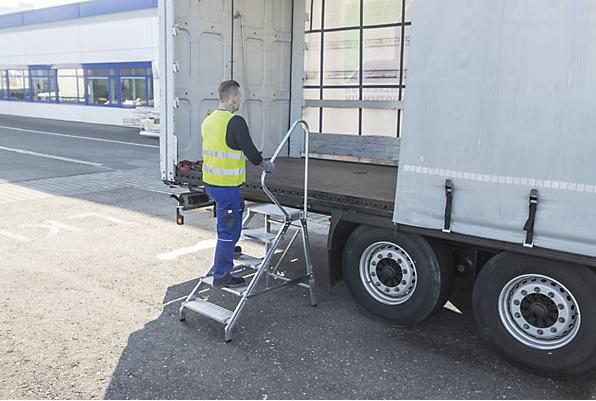 Produktbild eurokraft pro Schwerlast-Montagetritt (Trittleiter, 123 cm)