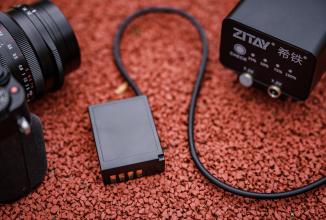 Image du produit Zitay Chargeur de l'appareil photo Kit d'alimentation externe pour NP-W126 (Chargeur de batterie d'appareil photo)