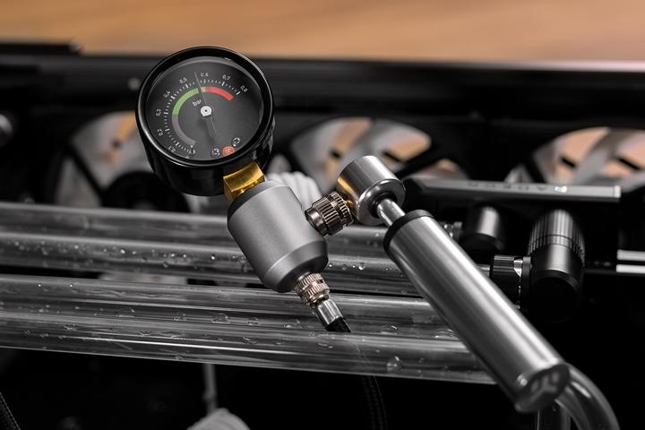 Actual product image EKWB EK-Loop Leak Tester Flex