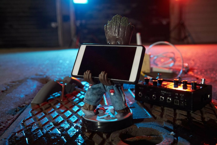 Image du produit NoName MARVEL - Groot Pyjama - Figurine 20cm - Support Manette & Portable (PS5)