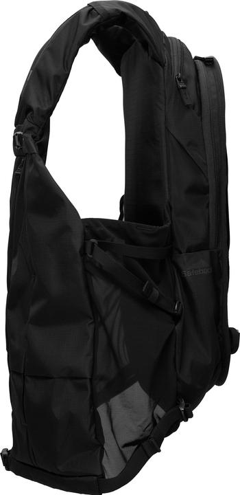 Actual product image D_b_ Snow Pro Vest (8 l)