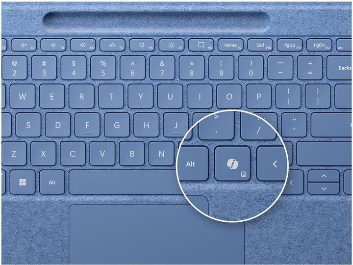 Actual product image Microsoft Surface Pro 13-inch Flex Keyboard with Slim Pen (DE, Docking)