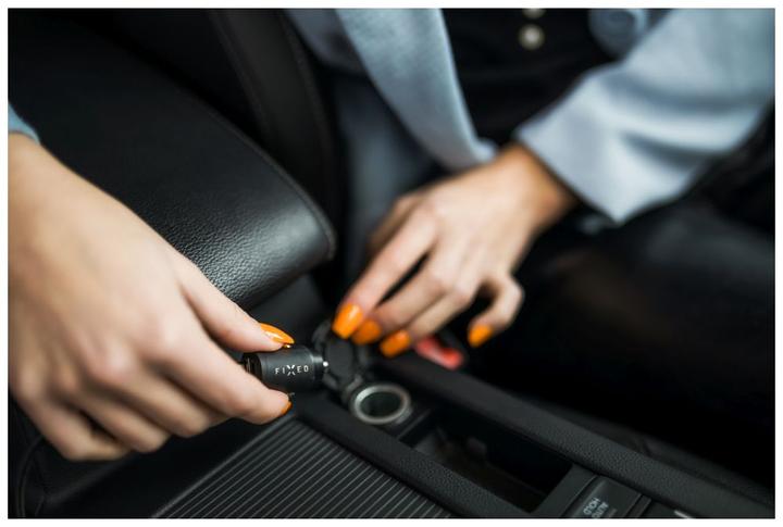 Produktbild Fixed Duales USB-C Autoladegerät 30W + USB-C/USB-C Kabel