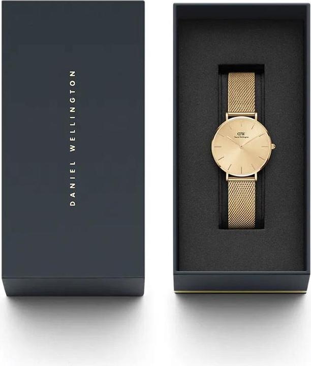 Actual product image Daniel Wellington Classic Petite Unitone Gold (28 mm) (Analogue wristwatch, 28 mm)