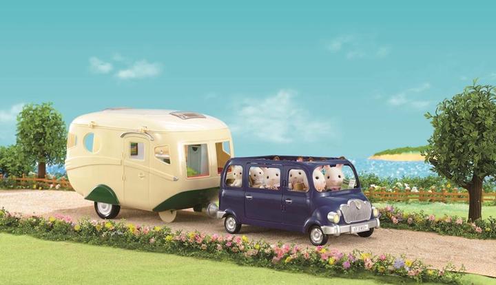 Actual product image Sylvanian Families Seven-seater