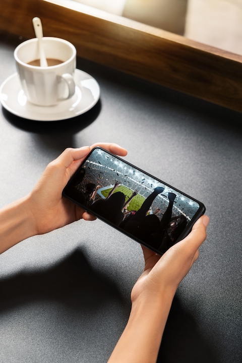 Produktbild TCL 50 Pro NxtPaper (512 GB, Moon Gray, 6.80", SIM + eSIM, 108 Mpx, 5G)