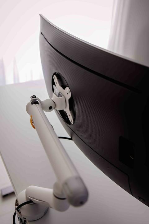Actual product image Bakker Elkhuizen BNEBFSW BAKKER BE Flexible monitor arm (Table, 35", 10 kg)