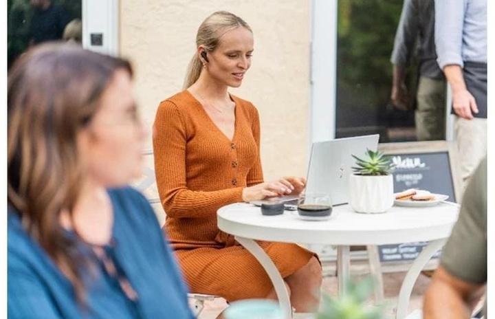 Actual product image Poly Voyager Free 60+ UC (ANC, 8 h, Wireless)