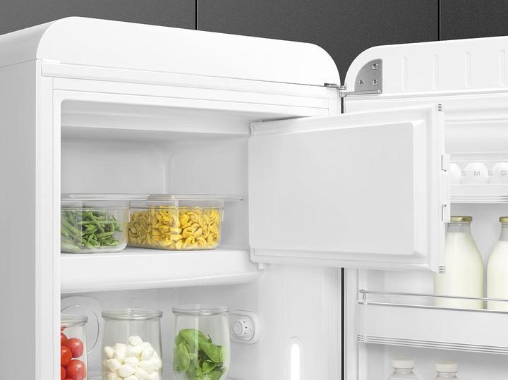 Image du produit Smeg Style rétro FAB28RWH5 (270 l)