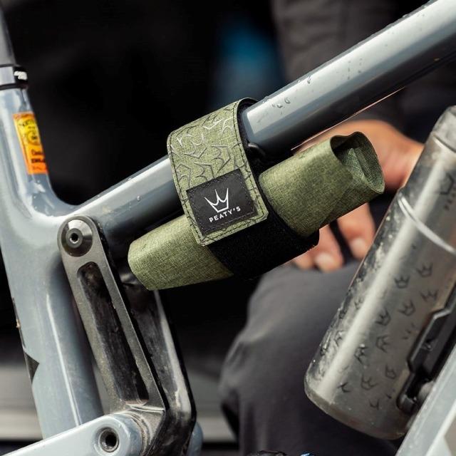 Produktbild Peaty's HoldFast Trail Tool Wrap - Moss Green (Rahmentasche)