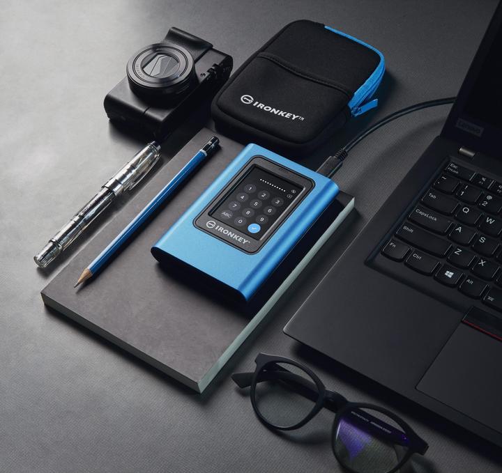 Produktbild Kingston IronKey Vault Privacy 80 (1.92 TB)