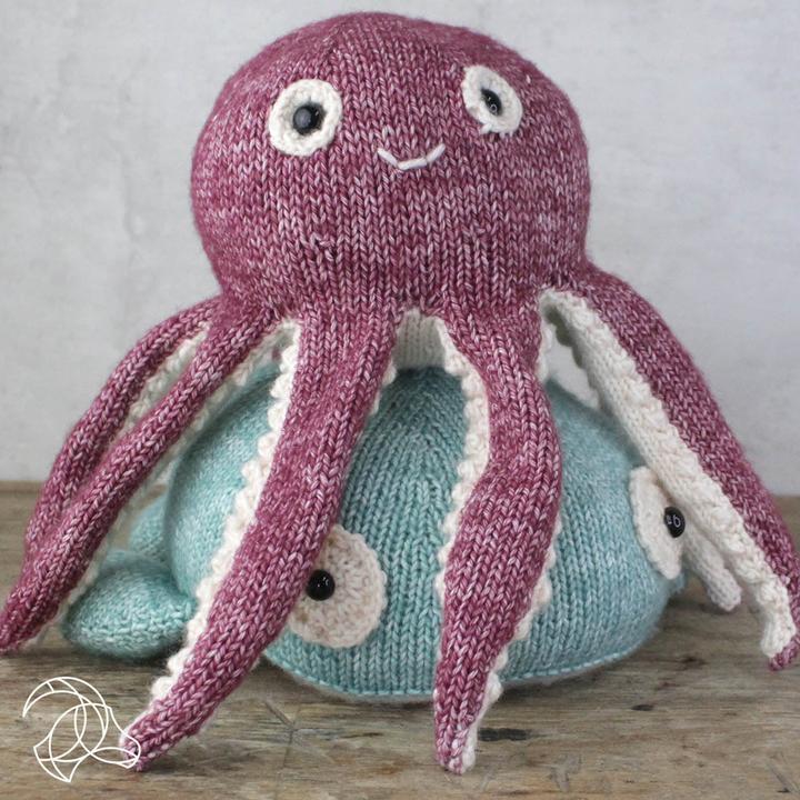 Actual product image Hardicraft Olivia Octopus - knitting set
