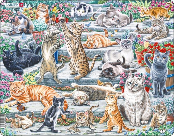 Larsen Puzzle - Cute cats of different breeds and sizes (45 pieces)