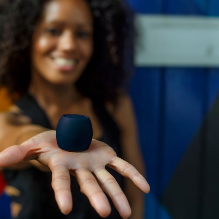 Produktbild Boompods Zero Bluetooth® Lautsprecher Freisprechfunktion, stossfest, Wasserfest Dunkelblau (5 h, Akkubetrieb)