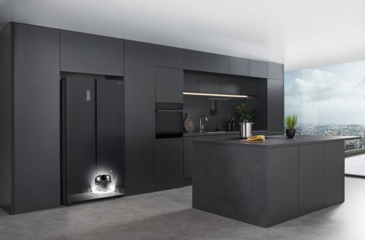 Produktbild Hisense RS711N4AFE - Amerikaanse Koelkast - Zwart (550 l)