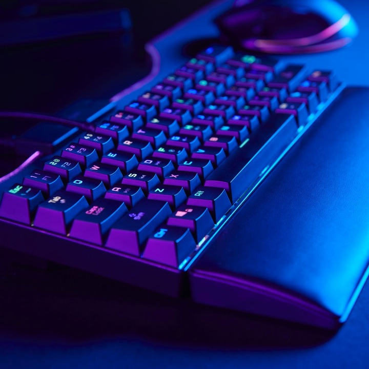 Actual product image Urage Exodus 760 (DE, Cable)