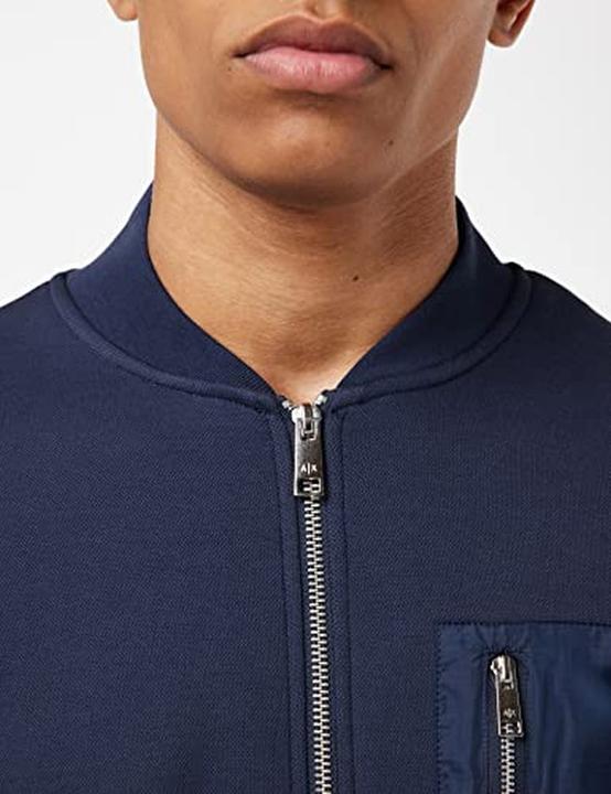 Produktbild Armani Exchange Herrenpullover mit langen Ärmeln, Logo links, Vordertasche und Strickdetails (S)