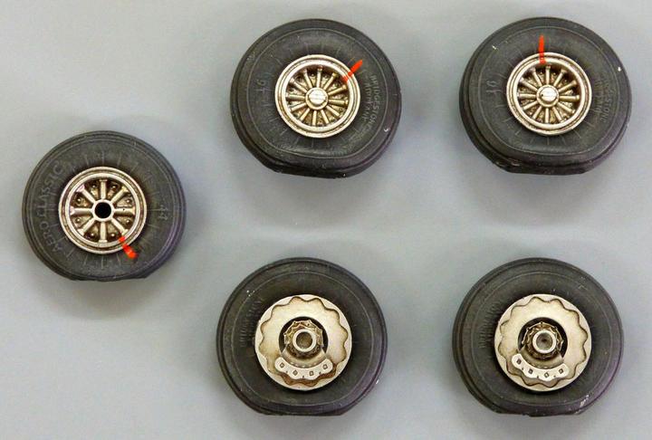 Produktbild Plus Model Wheels for DC-6/C-118